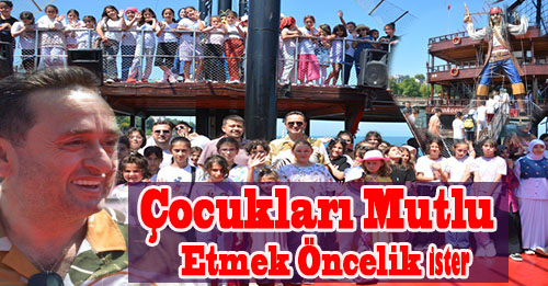 Akçakoca Belediye Başkanı Mehmet Okan Yanmaz ve tarafından satın alınan katamaran gezi teknesi 200 öğrenciyi ağırladı.