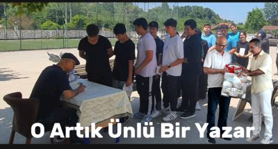 Yazar İbrahim Bilgin, “Küçük Şehrin Büyük Hikayesi Akçakoca” konusunda gençler ile söyleşilerini sürdürüyor.