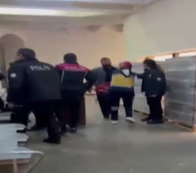 Mahkeme Salonunda Silahlı Saldırı