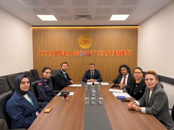 AKÇAKOCA DEVLET HASTANESİNDE SAĞLIK HİZMETLERİNE YÖNELİK KOORDİNASYON TOPLANTISI GERÇEKLEŞTİRİLDİ