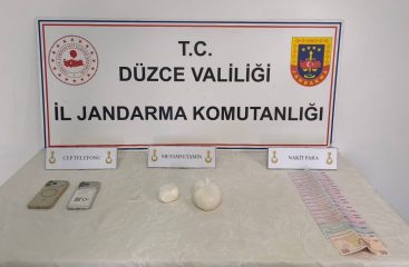 VİTES ALTINDAKİ GİZLİ BÖLMEDEN 405 GRAMLIK ZEHİR ÇIKTI!